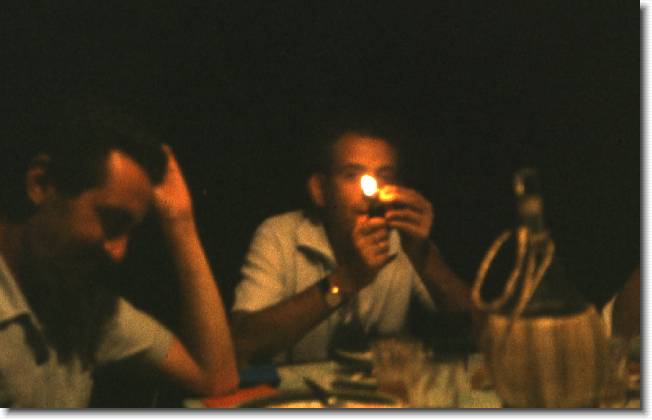 Clicca per scorrere le foto originali ingrandite